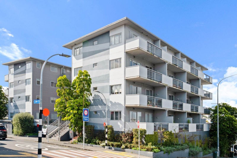 4B/1 Ophir Street, Newton, Auckland - Carousel 1