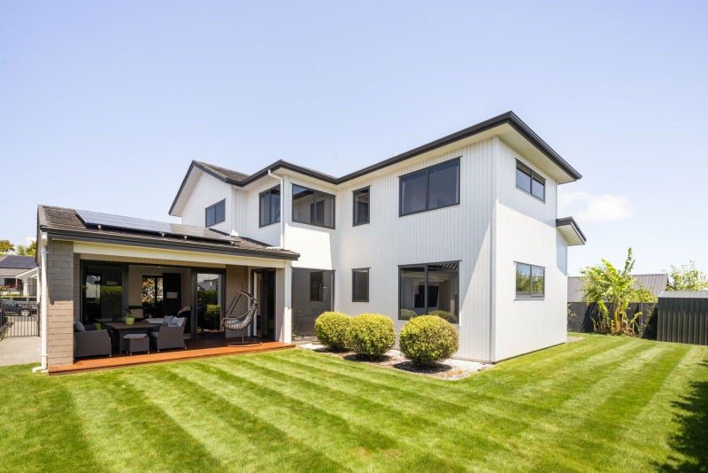 8 Riverpoint Glade, Flagstaff, Hamilton - Carousel 2