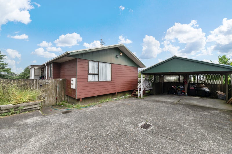 32A Roseman Avenue, Mount Roskill, Auckland - Carousel 1