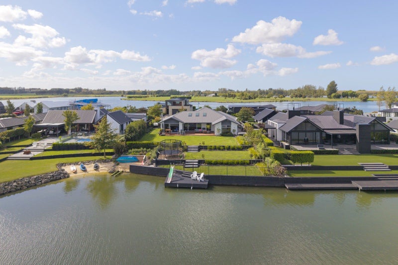 13 Waterton Point, Huntingdon, Ashburton - Carousel 35