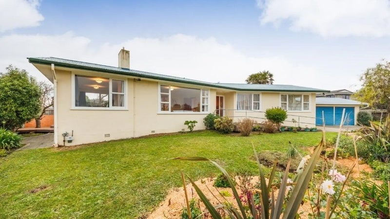 49 Pitama Road, Awapuni, Palmerston North - Carousel 1