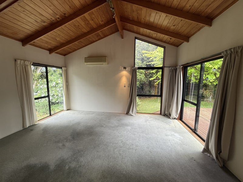 151 Everglade Drive, Totara Heights, Manukau City, Auckland - Carousel 2