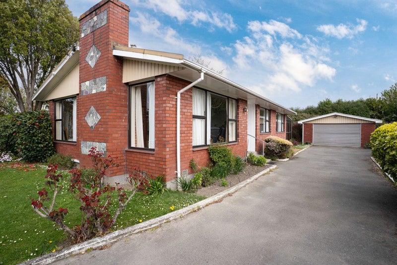 33 Martbern Crescent, Bishopdale, Christchurch - Carousel 1