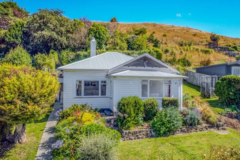 8 Derwent Street, Oamaru, Oamaru - Carousel 1