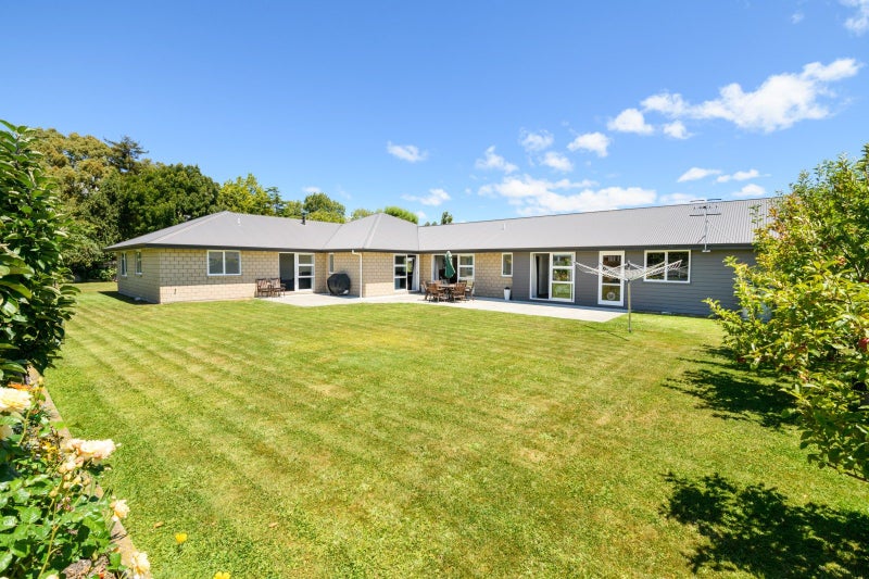 9 Mahi Grove, Feilding, Feilding - Carousel 1