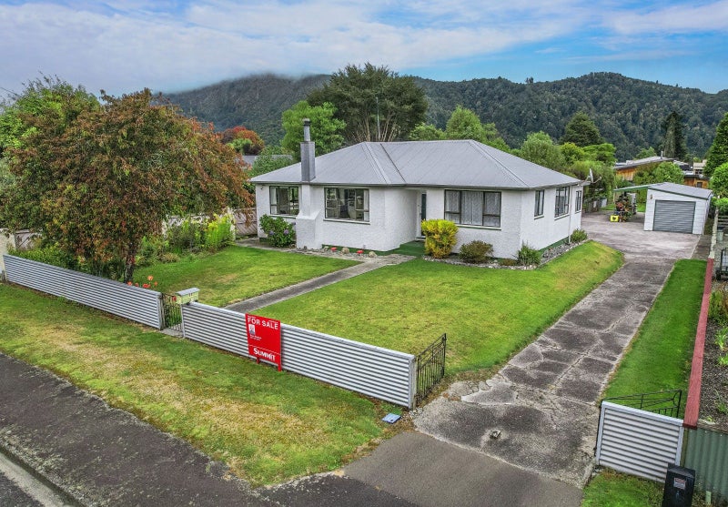 4 Brunner Street, Murchison - Carousel 2