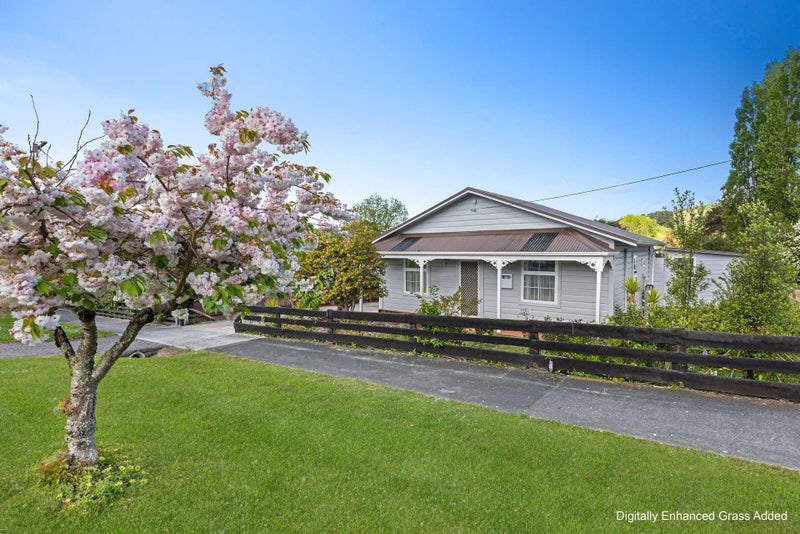 8 Paraekaretu Street, Hunterville, Hunterville - Carousel 32