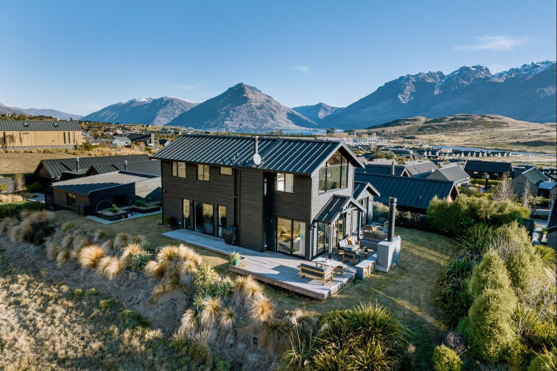 28 Falconer Rise, Jacks Point, Queenstown - Carousel 2
