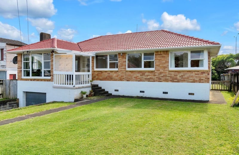 10 Crawford Avenue, Mangere Bridge, Auckland - Carousel 1