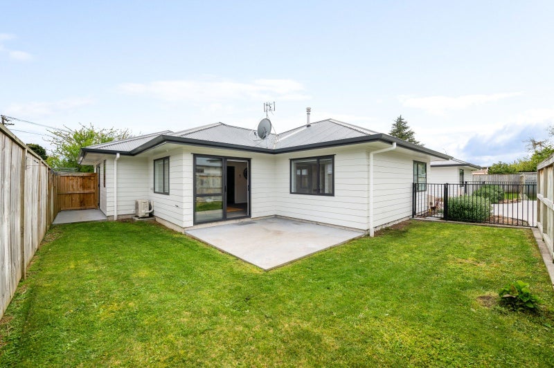 1/74 Claude Street, Fairfield, Hamilton - Carousel 14