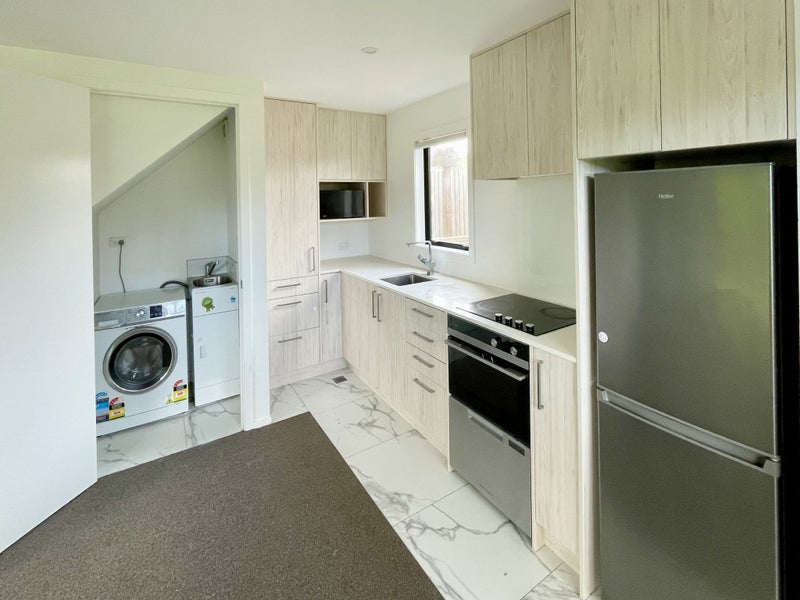 7/83 Vodanovich Road, Te Atatu South, Auckland - Carousel 1