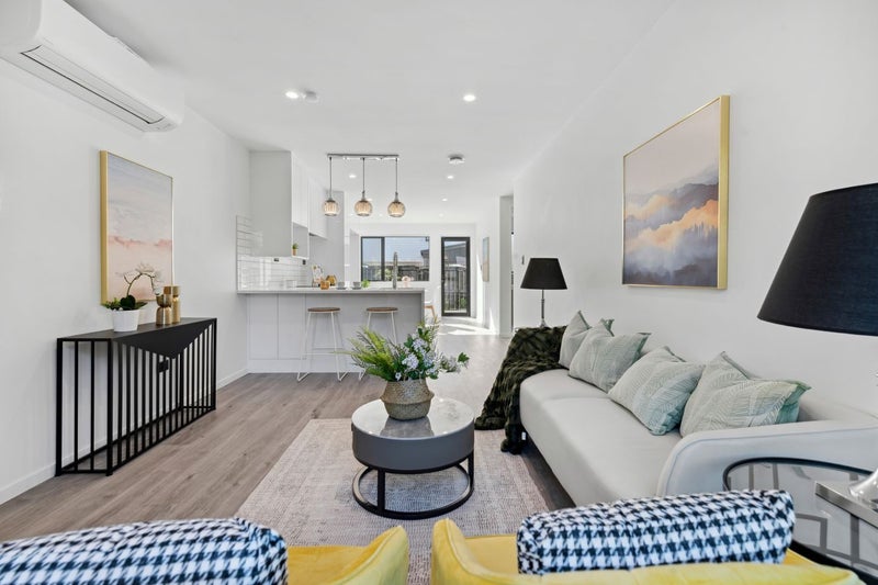 2/12 William Street, Mangere East, Auckland - Carousel 2