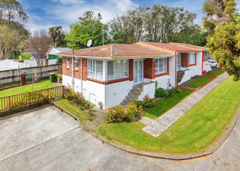 15 Freshney Place, Hillpark, Auckland - Carousel 1