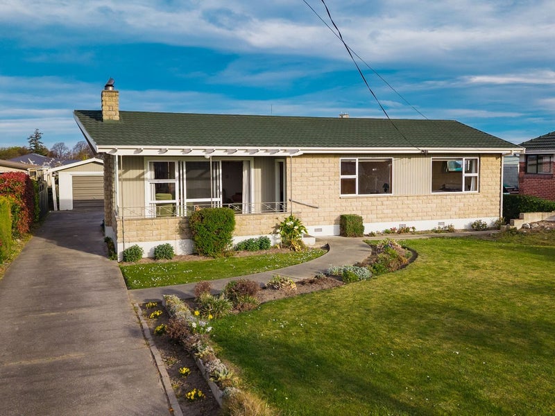 35 Harris Street, Waimate, Waimate - Carousel 1