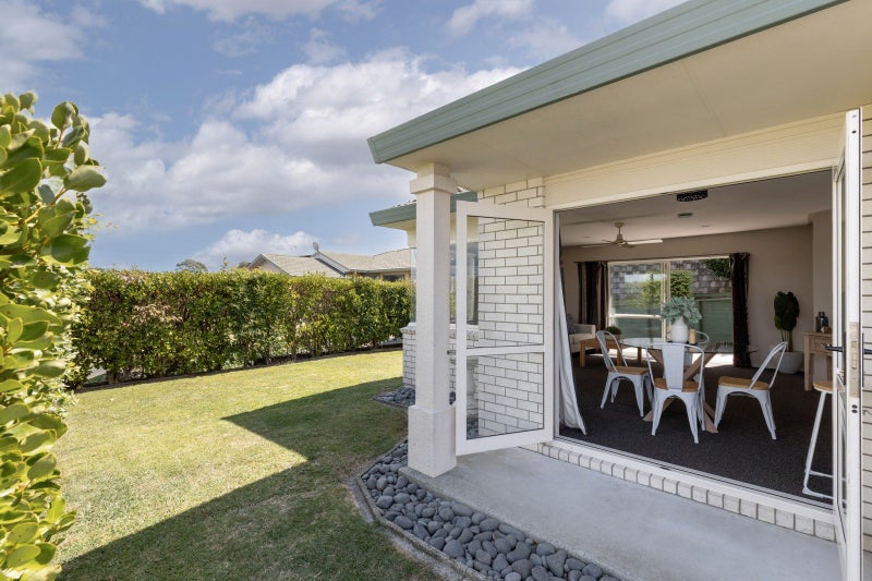92 Townhead Crescent, Bethlehem, Tauranga - Carousel 1