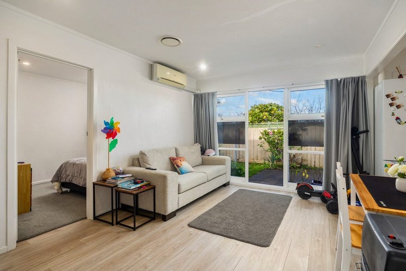 3/21 Ruarangi Road, Mount Albert, Auckland - Carousel 2