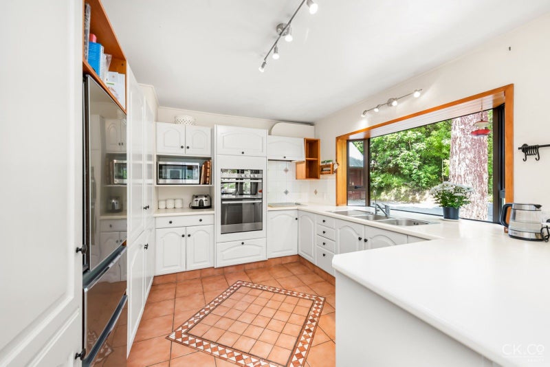 1274 Fergusson Drive, Brown Owl, Upper Hutt - Carousel 2