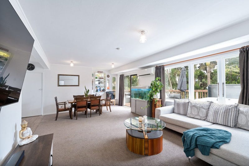 5 Illana Place, Ranui, Auckland - Carousel 2