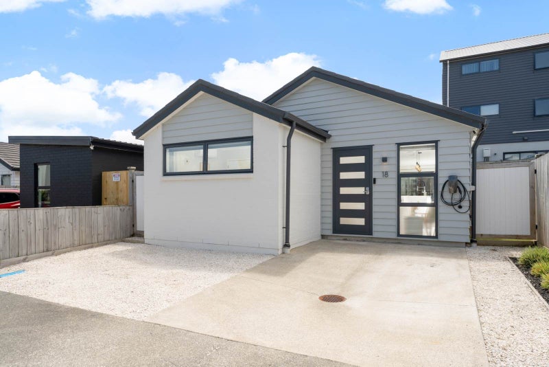18 Houhora Street, Westgate, Auckland - Carousel 1