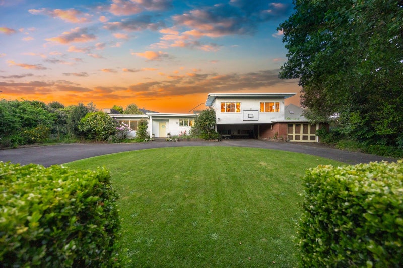 223 Victoria Avenue, Hokowhitu, Palmerston North - Carousel 1