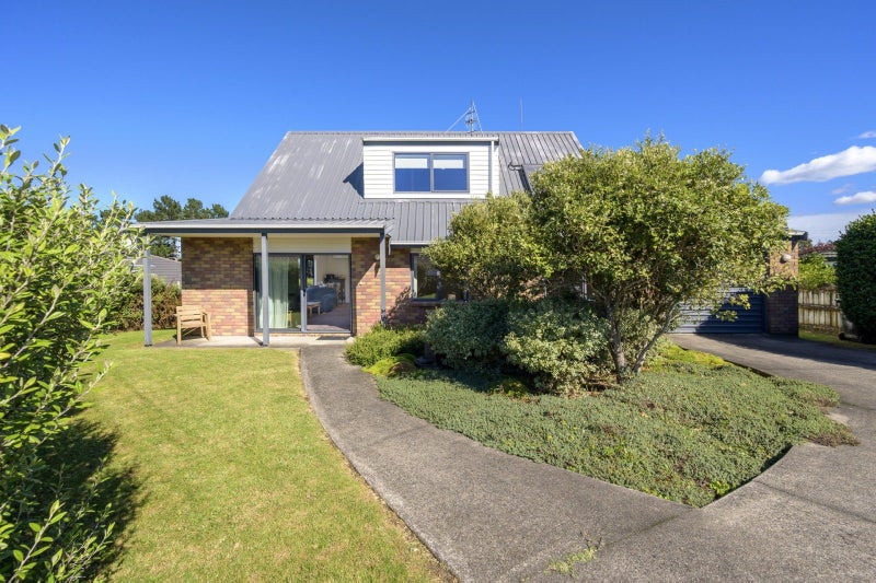 3 Norwich Place, Bethlehem, Tauranga - Carousel 1