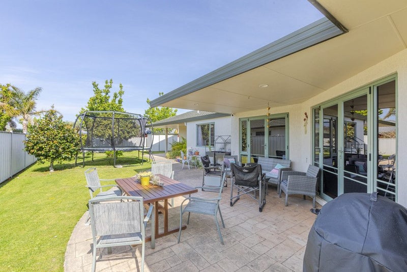 69 Kensington Drive, Taradale, Napier - Carousel 1
