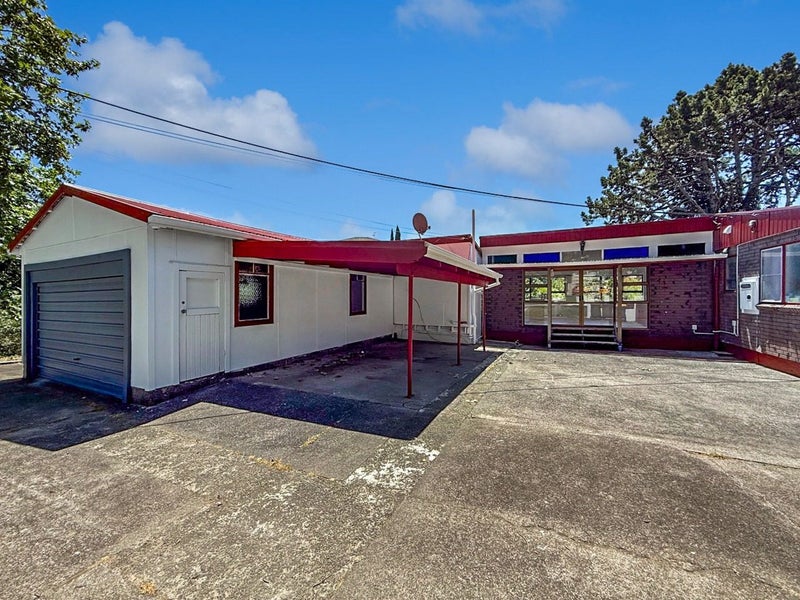 99 Seabrook Avenue, New Lynn, Auckland - Carousel 1