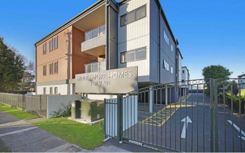 107/8 Gray Avenue, Mangere East, Auckland - Carousel 1