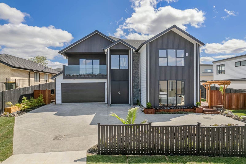 4 The Landing, Riverhead, Riverhead - Carousel 1