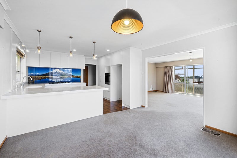 44 Nevada Drive, Merrilands, New Plymouth, Taranaki - Carousel 2