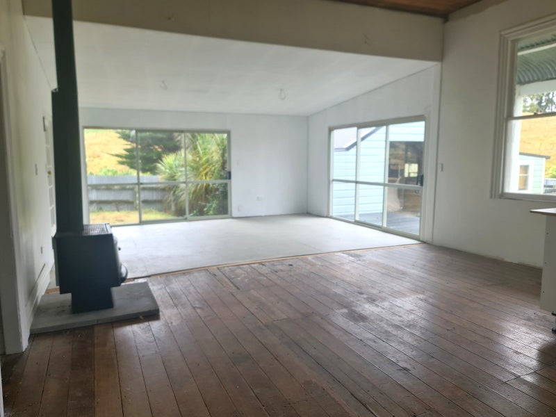 10844 Route 52, Pongaroa - Carousel 2