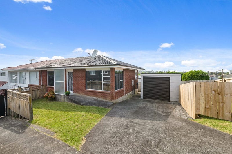 1/52 Nelson Street, Howick, Auckland - Carousel 1