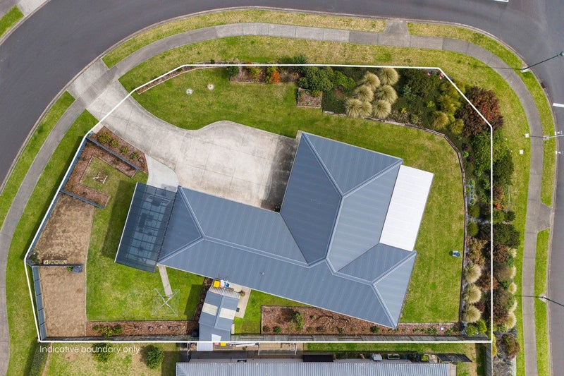 1 Vantage Place, Omokoroa - Carousel 32