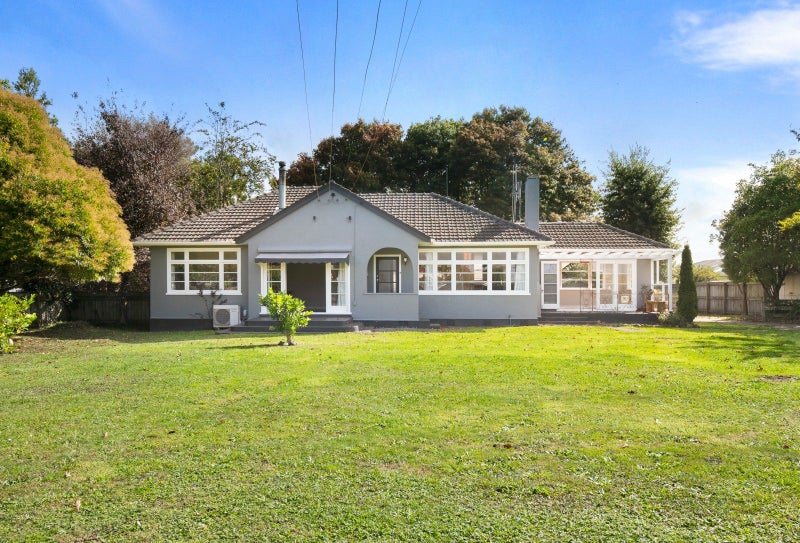 15 Rira Street, Marton - Carousel 1
