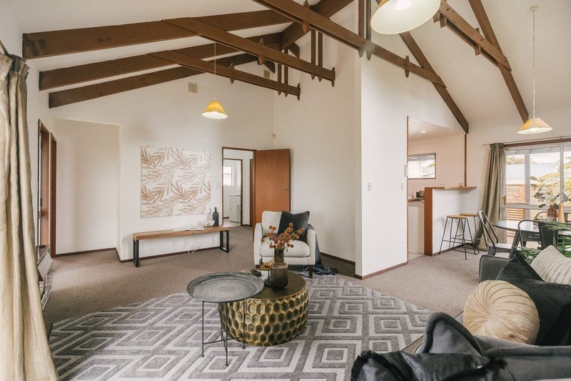 1 Willowstream Grove, Cloverlea, Palmerston North - Carousel 2