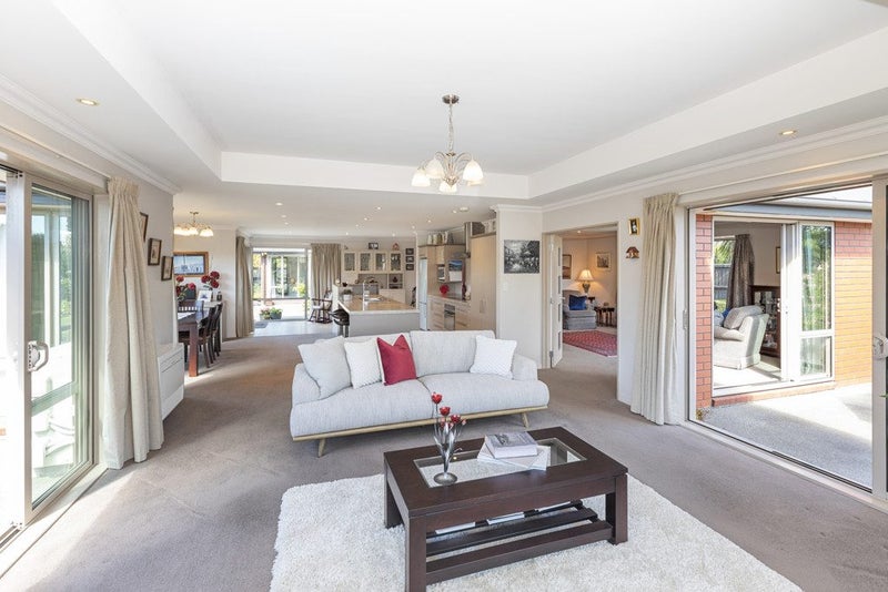 18 Fifetuscan Way, Lincoln, Lincoln - Carousel 2