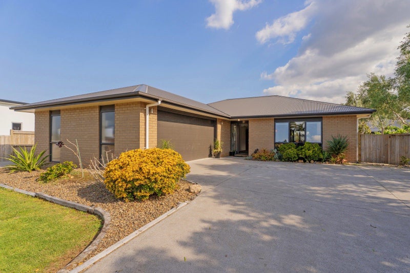 70 Cholmondeley Crescent, Whitianga, Whitianga - Carousel 1