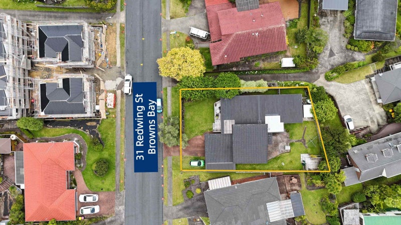 31 Redwing Street, Browns Bay, Auckland - Carousel 1