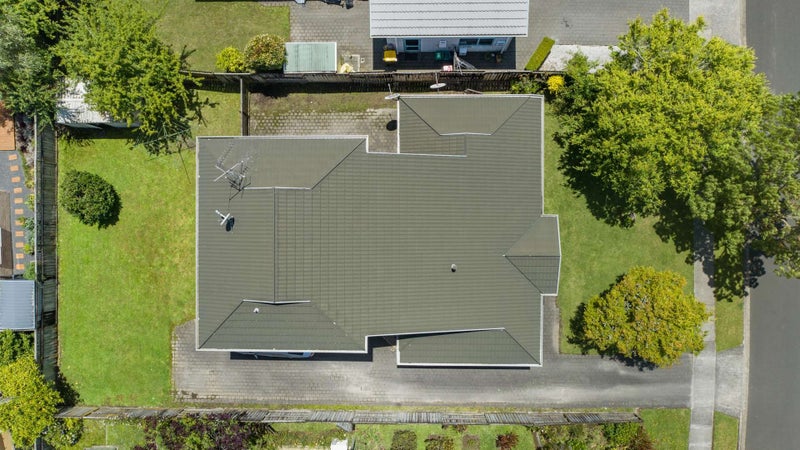 21 Huntington Drive, Huntington, Hamilton - Carousel 2