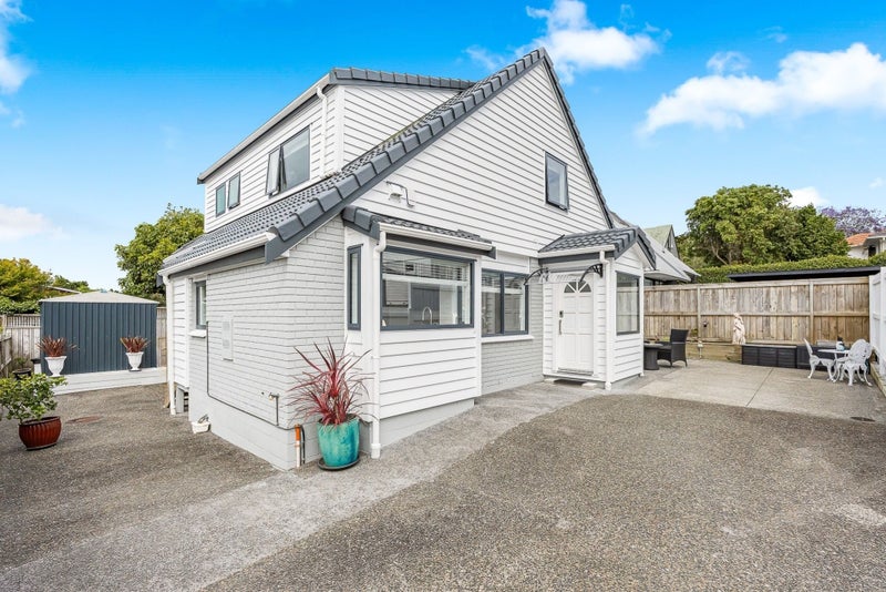 2/58 Hillcrest Avenue, Hillcrest, Auckland - Carousel 1
