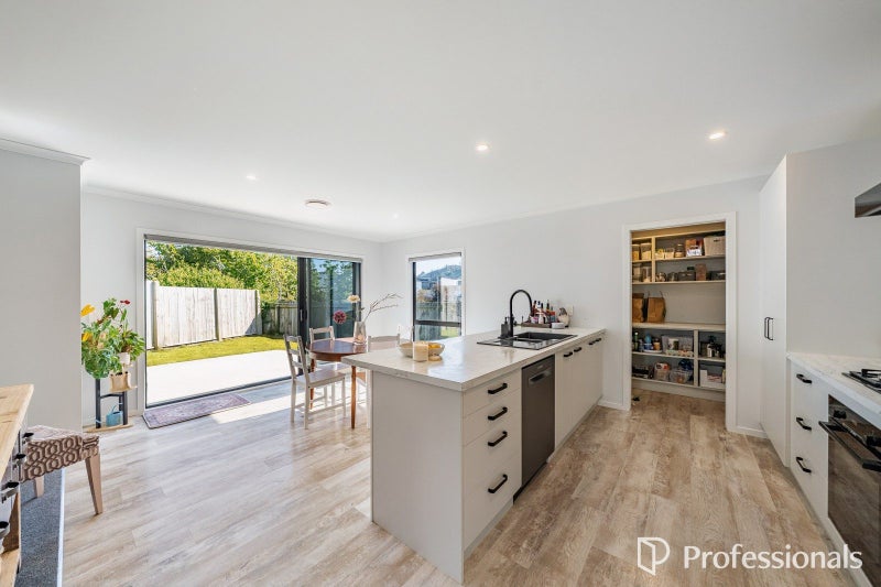 16A Sharpe Crescent, Wainuiomata, Lower Hutt - Carousel 2