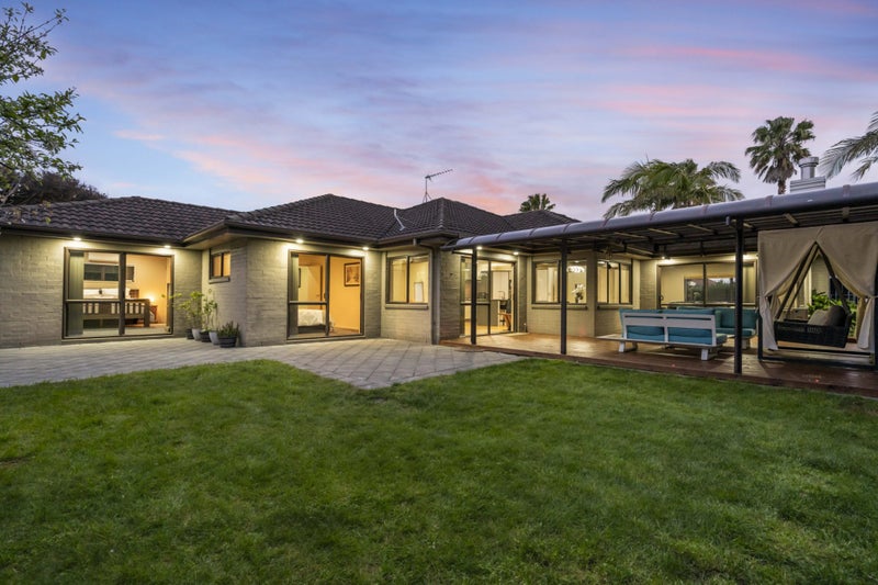 7 Chard Place, Flat Bush, Auckland - Carousel 2