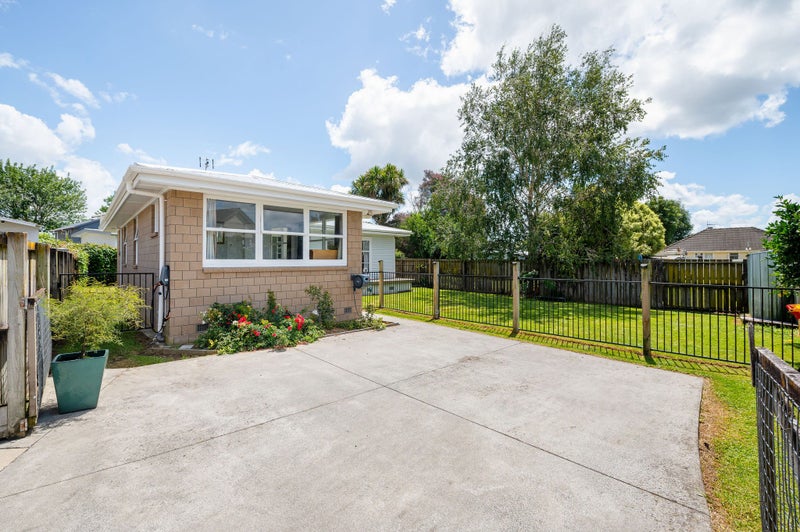 6A Hume Place, Fairfield, Hamilton - Carousel 1