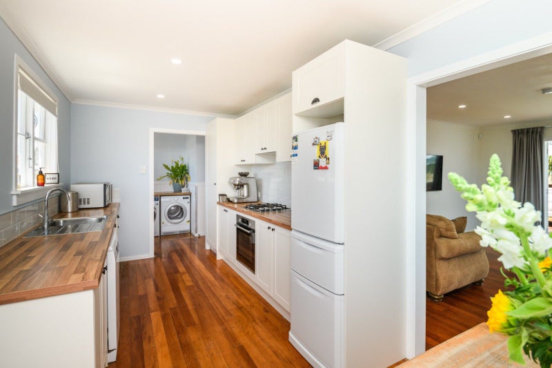 9 Mersey Terrace, Roslyn, Palmerston North - Carousel 2