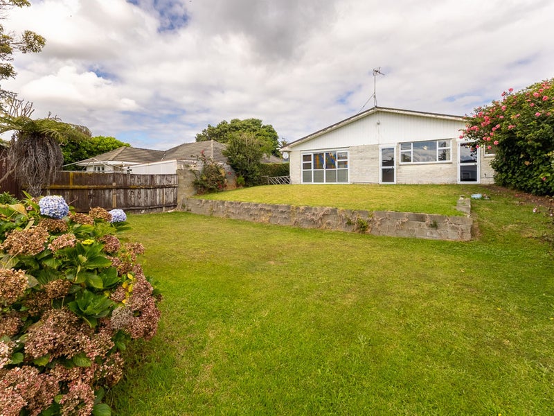 5 Middleton Road, Paraparaumu Beach, Paraparaumu - Carousel 1