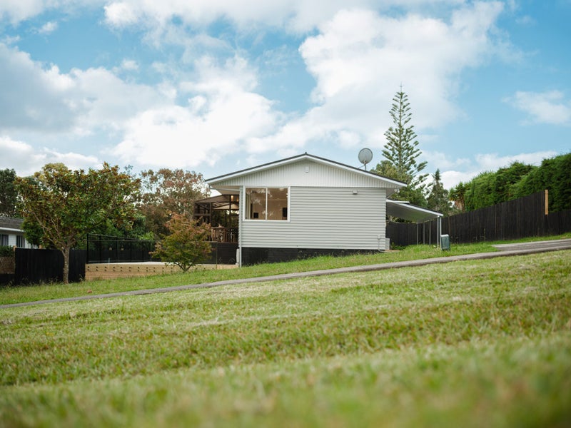 29 Domain Road, Glenfield, Auckland - Carousel 2