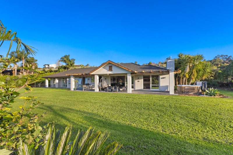 12 Riverbank Drive, Kerikeri - Carousel 1