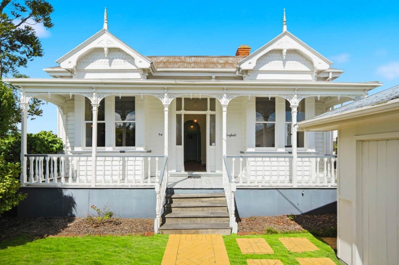 94 Queen Street, Northcote Point, Auckland - Carousel 1