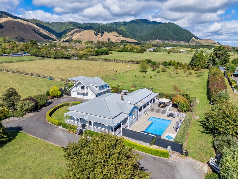 106 Settlement Road, Te Horo, Kapiti Coast, Wellington - Carousel 1