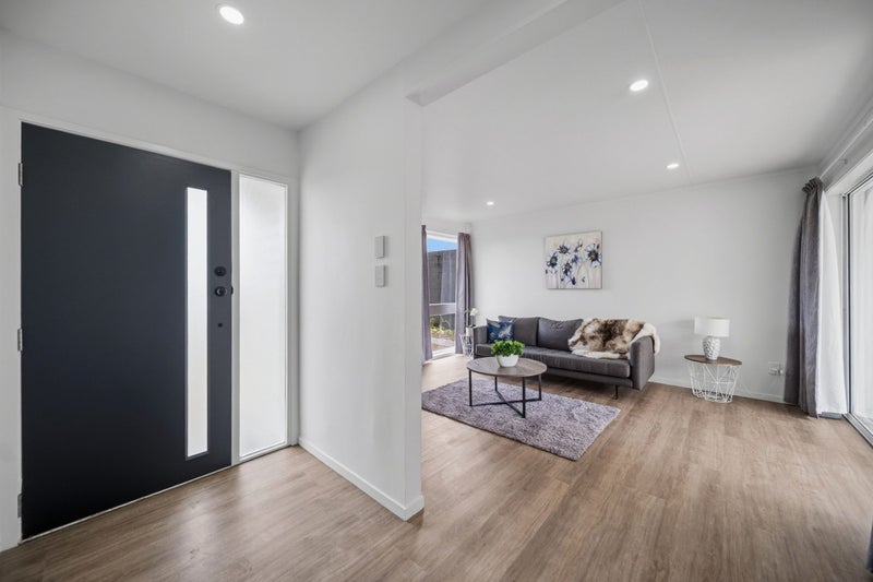 5 Kirkella Crescent, Mangere East, Auckland - Carousel 2